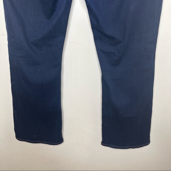 LEVI’S Curvy Bootcut Dark Wash Denim Jeans - Picture 12 of 16